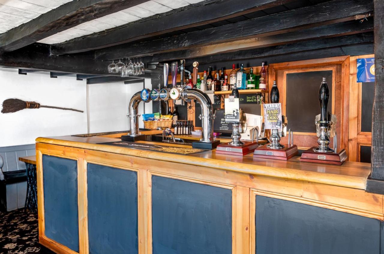 The Witching Post Inn Egton Bagian luar foto